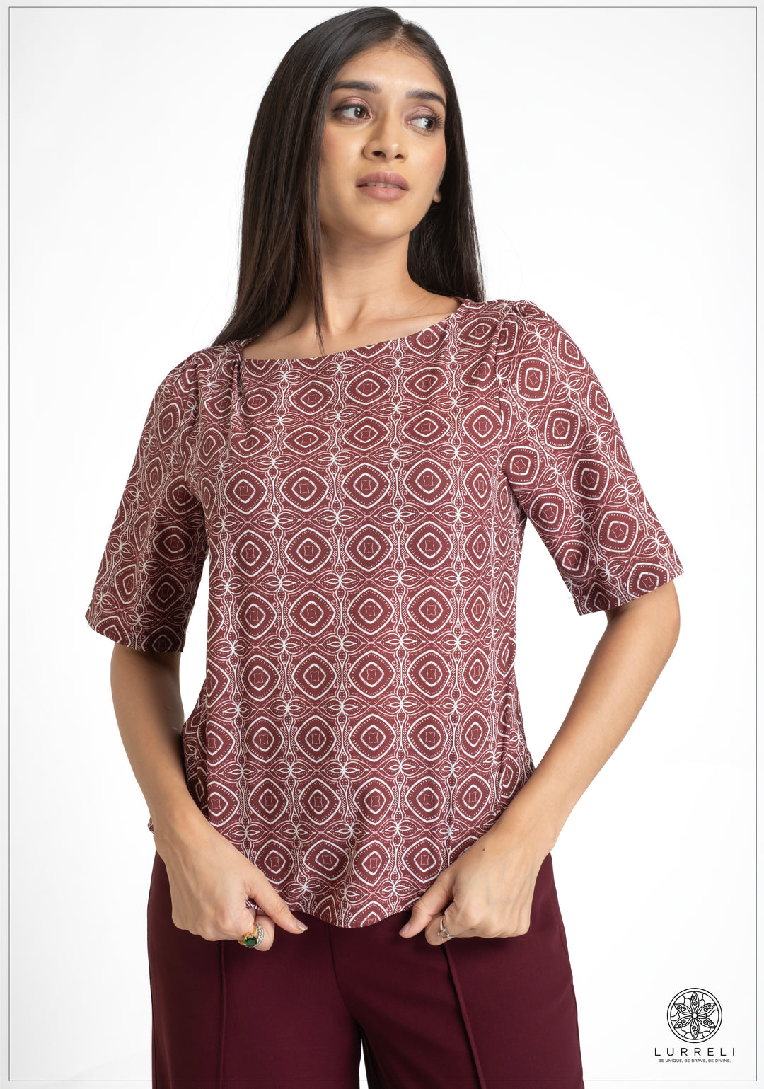 Deep Neck printed short Sleeve Top – view 4 – Lurreli