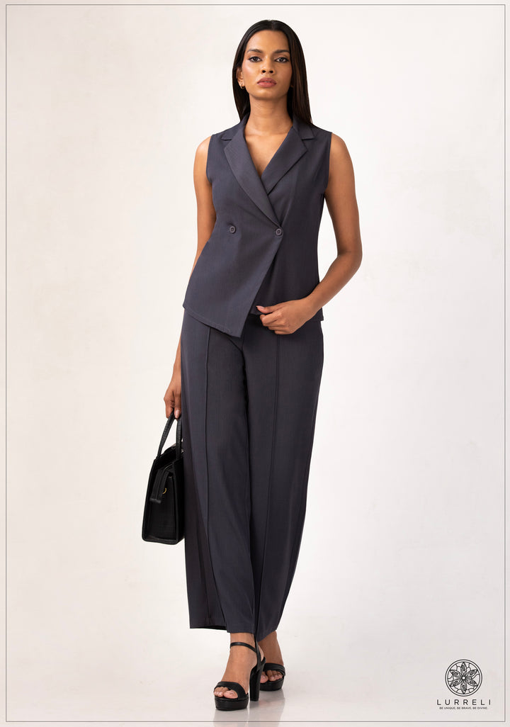 Tailored, double-breasted sleeveless vest – view 4 – Lurreli