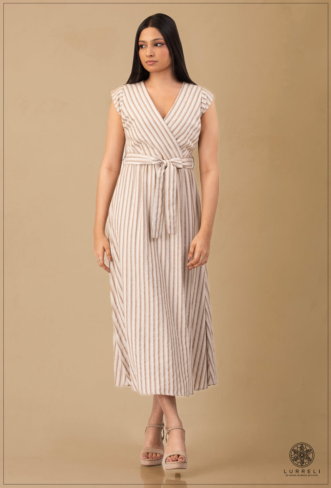 Two-Tone Wrap Midi Dress. – view 5 – Lurreli