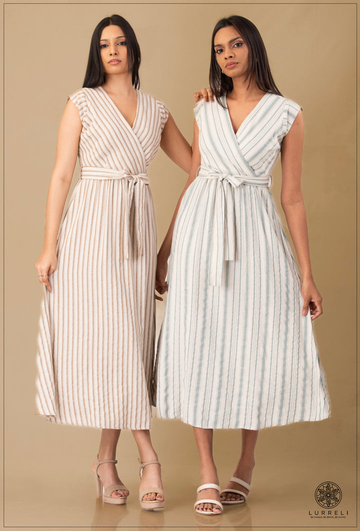 Two-Tone Wrap Midi Dress. – view 9 – Lurreli