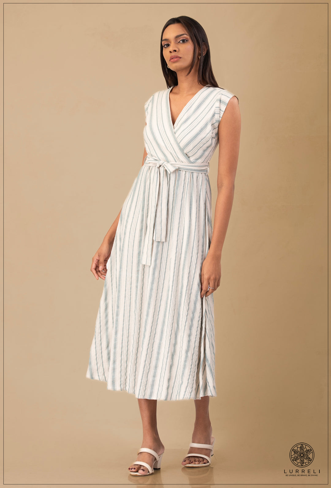 Two-Tone Wrap Midi Dress. – view 4 – Lurreli