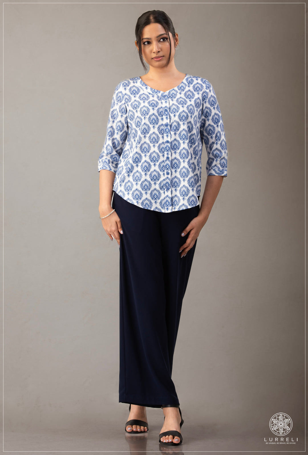 V Neck Casual Wear Top – view 4 – Lurreli