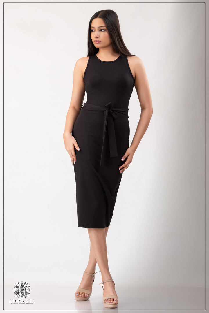 Belt-Detail Solid Dress – view 3 – Lurreli