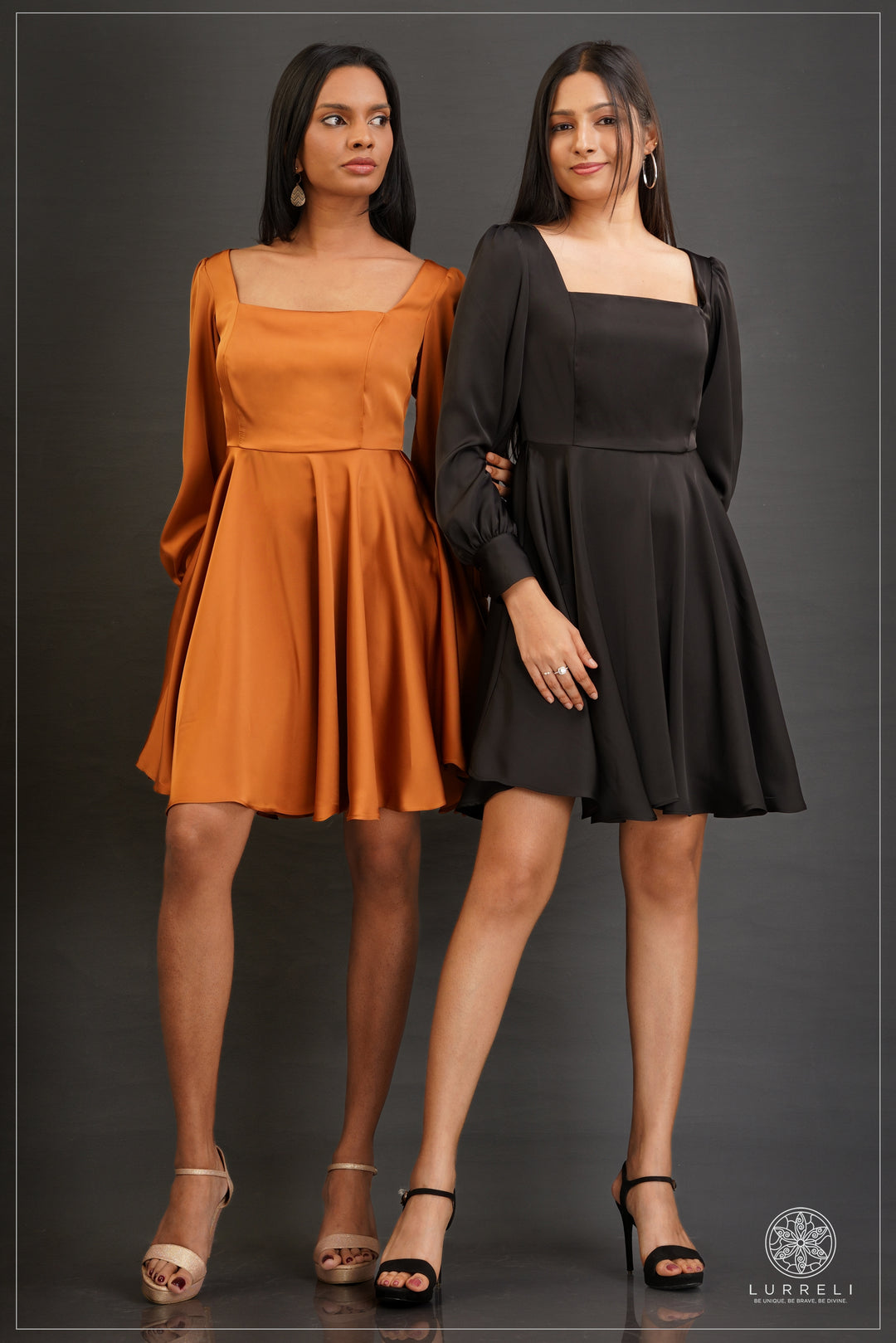long-sleeve square-neck pleated mini dress – view 3 – Lurreli