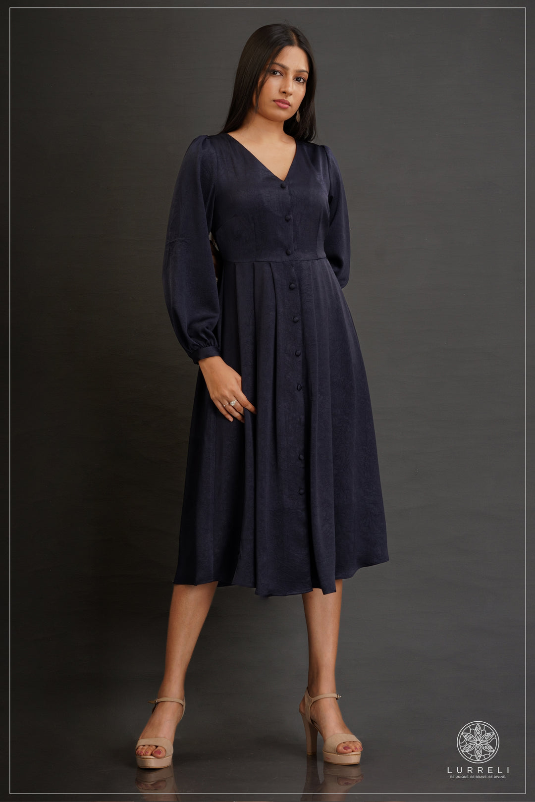 Alora Buttoned Midi Dress – Navy – Lurreli