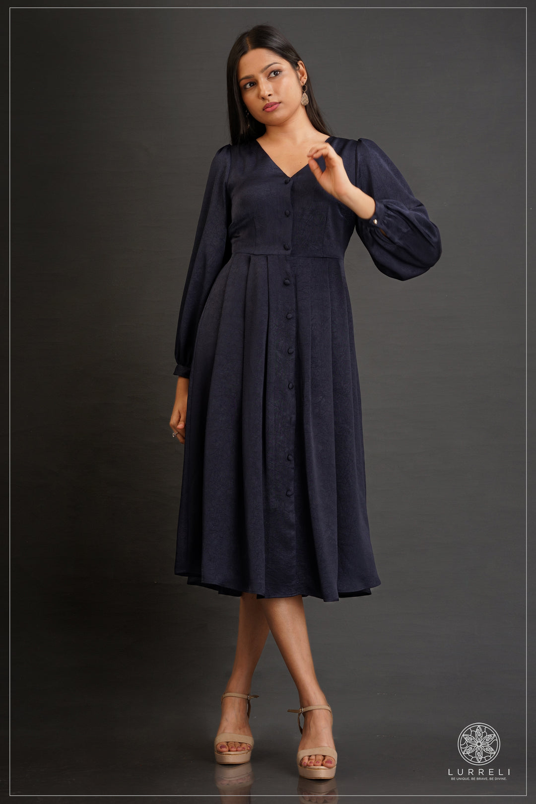 Alora Buttoned Midi Dress – view 2 – Lurreli