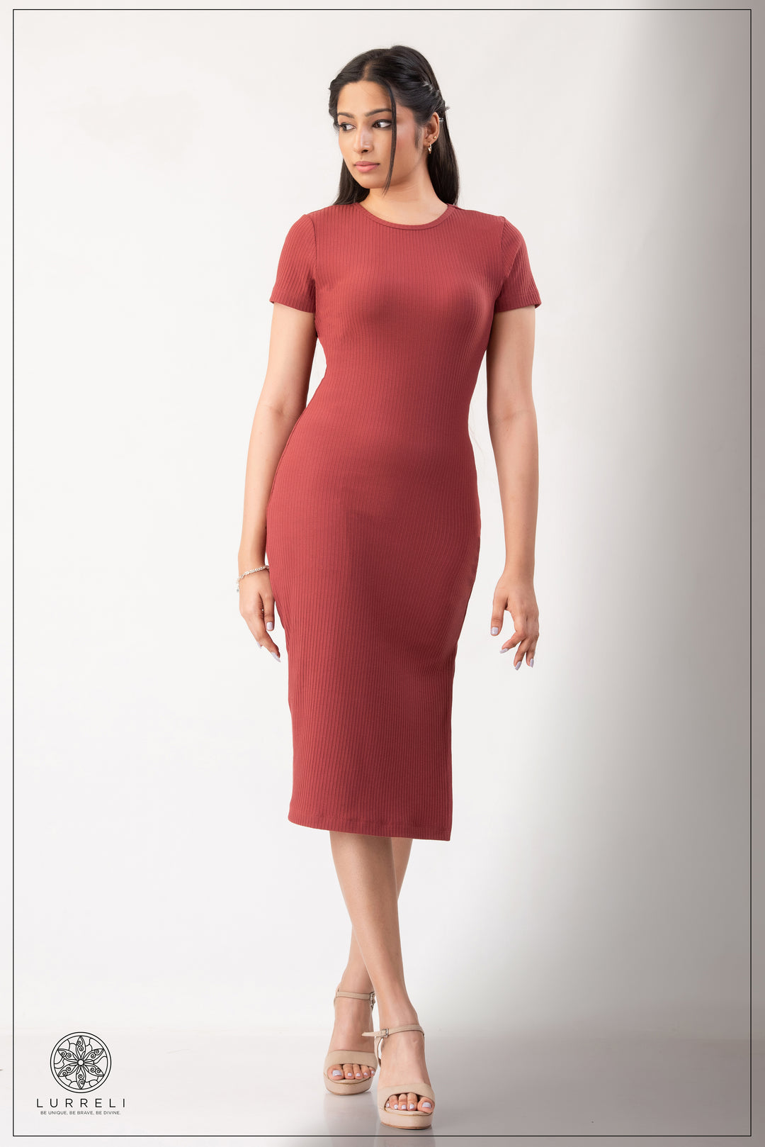 Run Neck Rib Midi Dress – Maroon – Lurreli