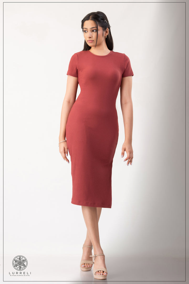 Run Neck Rib Midi Dress – Maroon – Lurreli