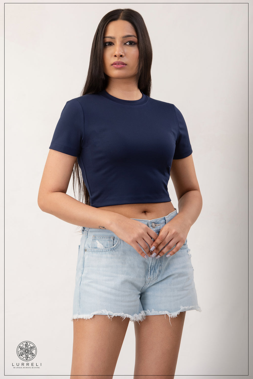 Sasic short sleeve crew neck crop top – Navy – Lurreli