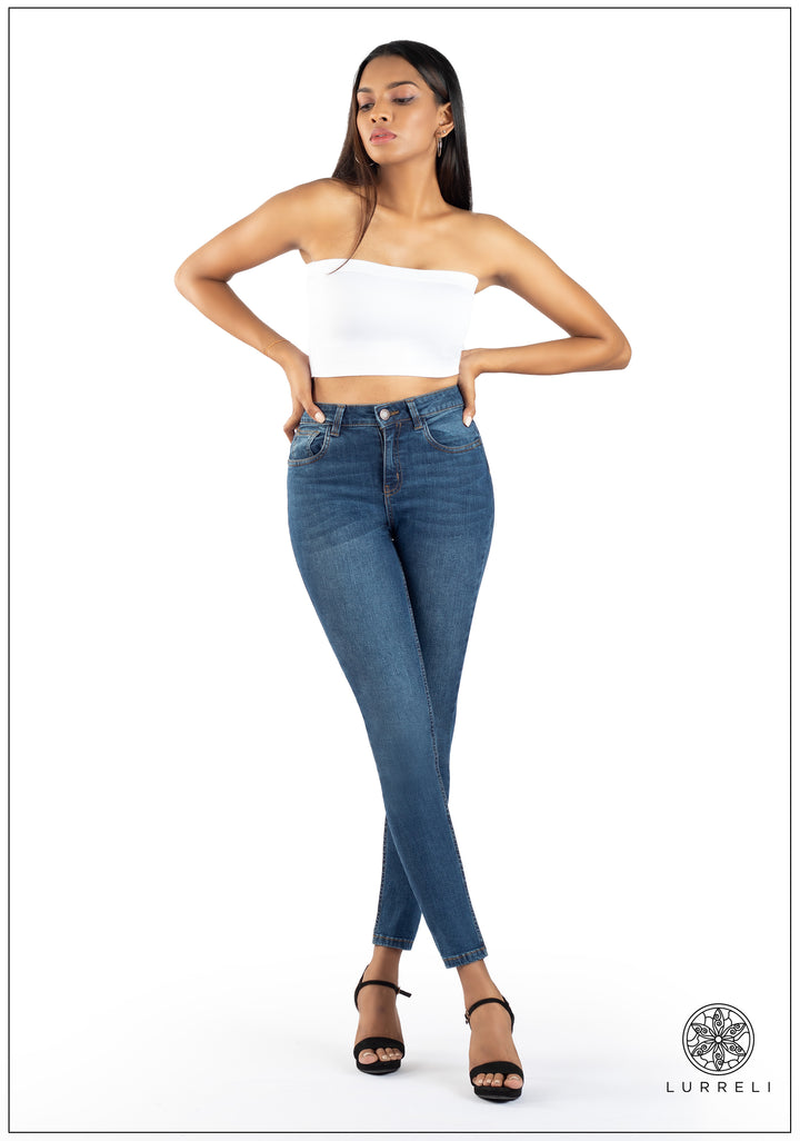 Mid Waist Slim Fit Jean - Dark Wash – view 3 – Lurreli